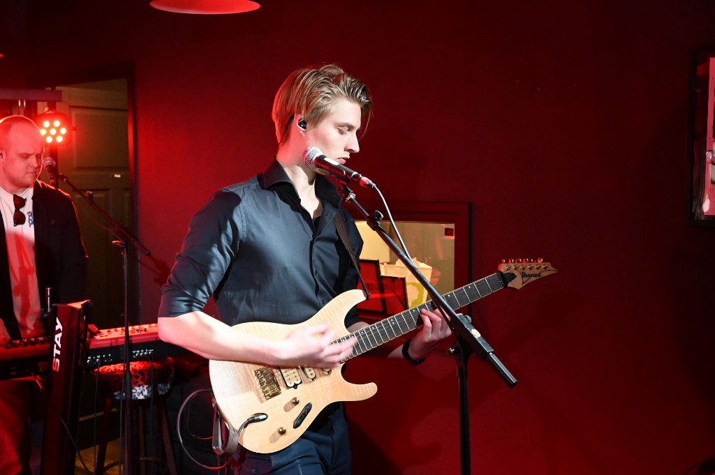 ../Images/10 jaar Ro's Barbershop 037.jpg